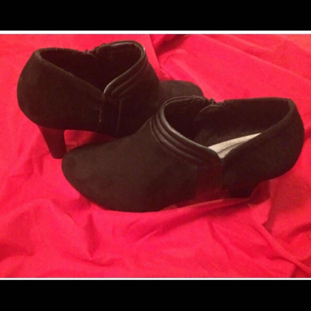 Shoe boots